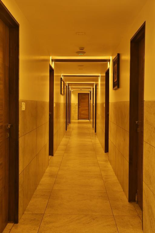 Hotel Kabir Ахмедабад Экстерьер фото